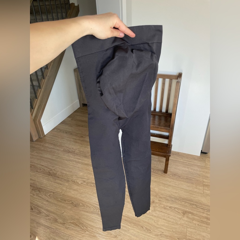 Blanqi Maternity Leggings - Picture 2 of 8